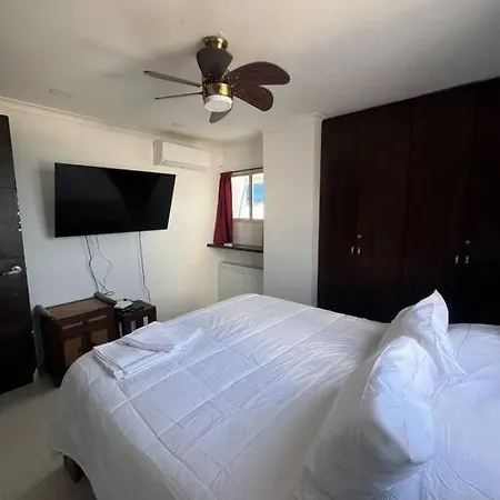 Apartamento Cozy Beachfront Great Views & Pool