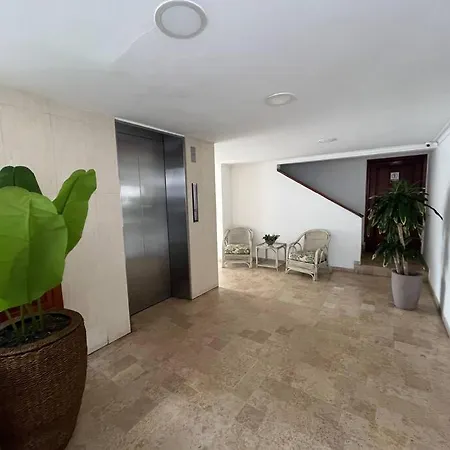 Apartamento Cozy Beachfront Great Views & Pool