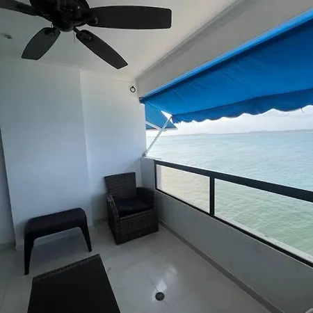 Cozy Beachfront Great Views & Pool * Cartagena