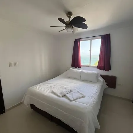 Cozy Beachfront Great Views & Pool Apartment Cartagena