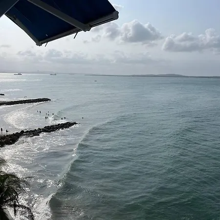 Apartment Cozy Beachfront Great Views & Pool Cartagena