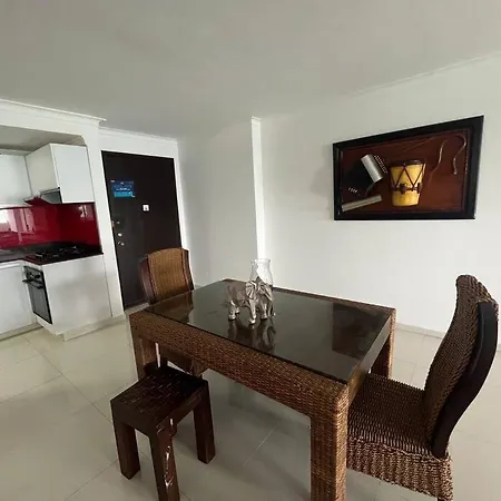 Cozy Beachfront Great Views & Pool Cartagena